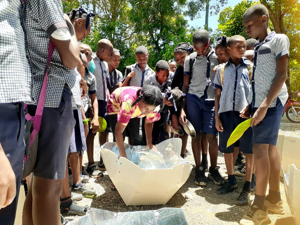 Solar Cooking Demo in Jacmel, Haiti